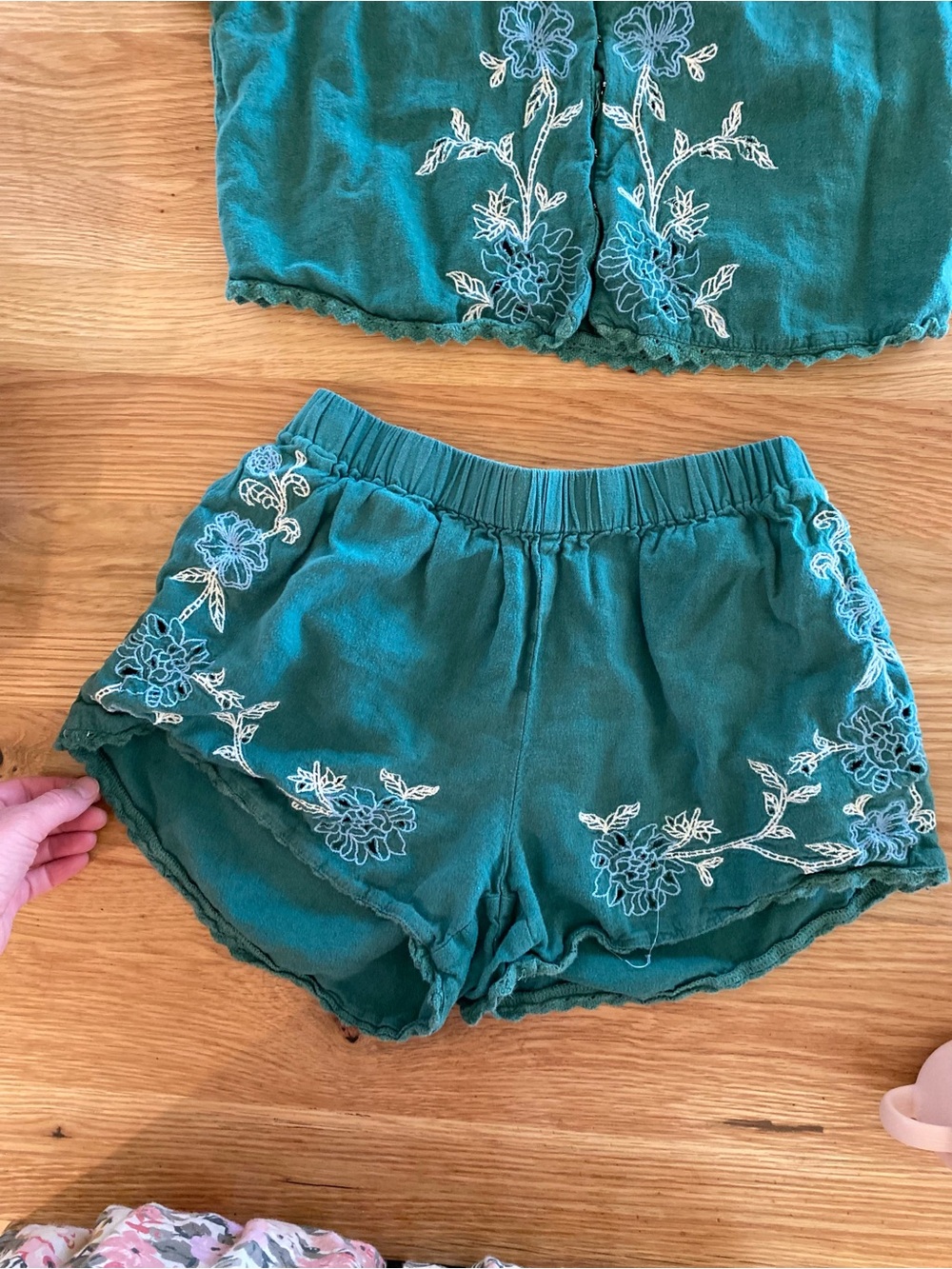 Universal Thread Embroidered Two-Piece Lounge Set - Picture 2 of 3
